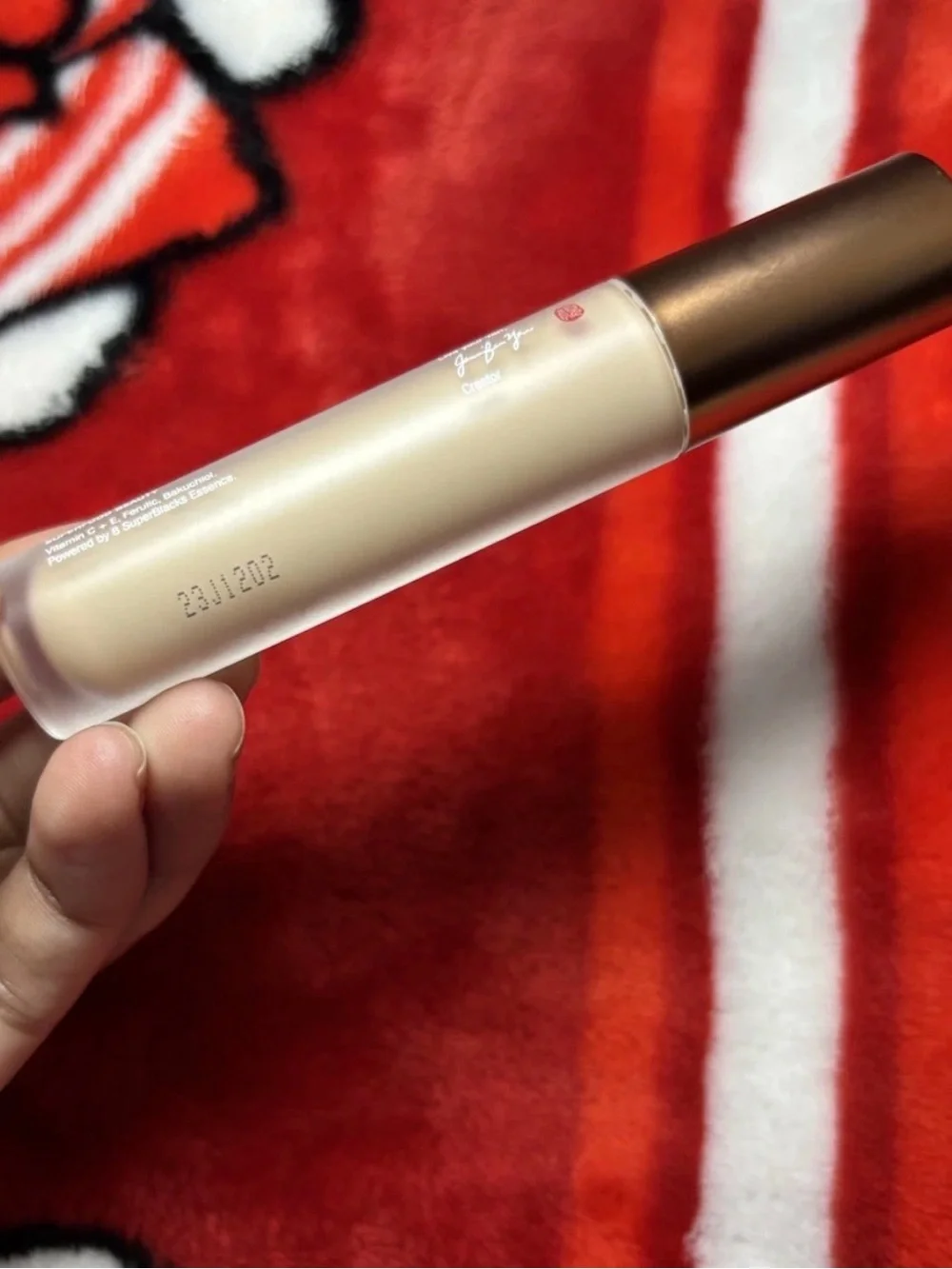 Makeup & Skincare In 1 Yensa Super Serum Silk Concealer “Medium 1” For All Ages